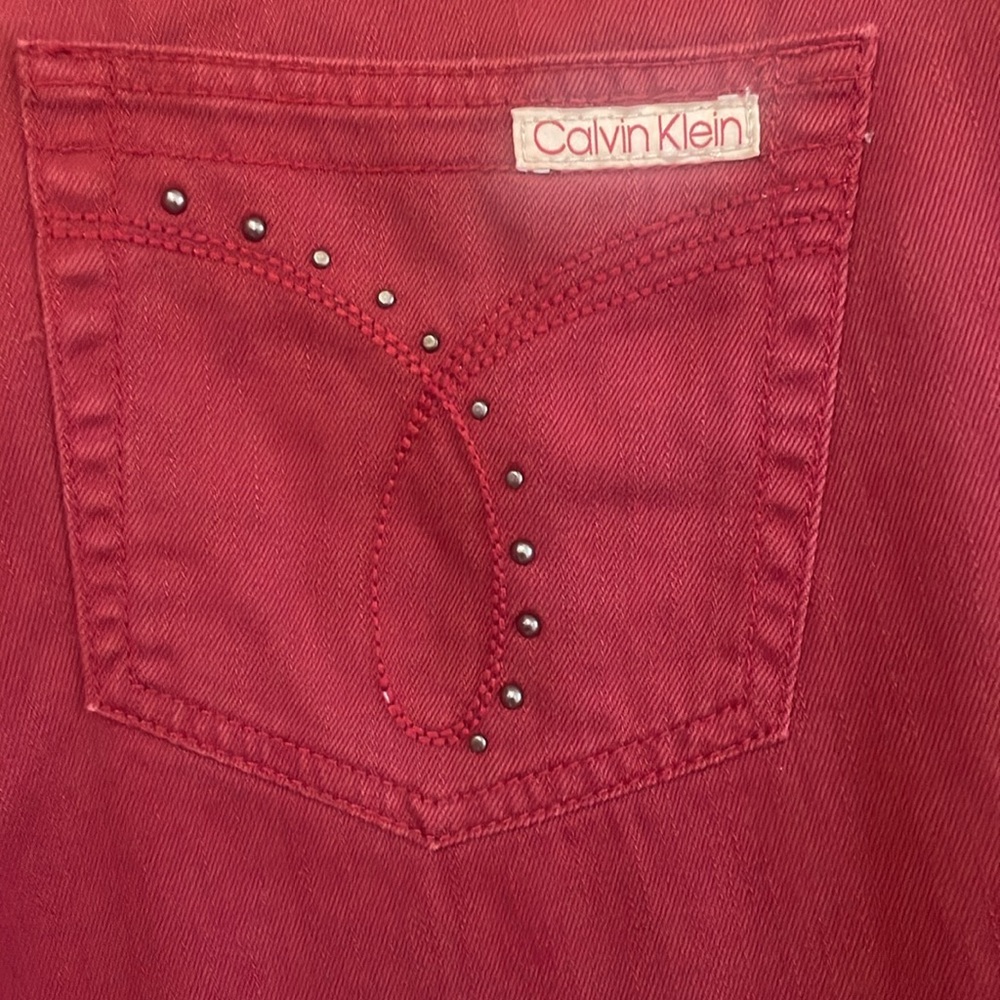 Women’s Calvin Klein Jeans 14 petite in burgundy